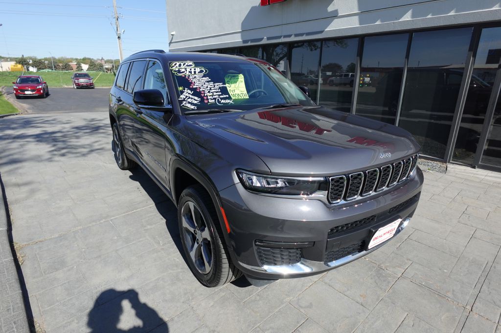 2023 Jeep Grand Cherokee Image 8