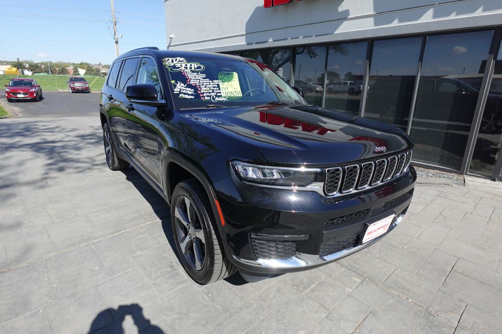 2023 Jeep Grand Cherokee Image 8