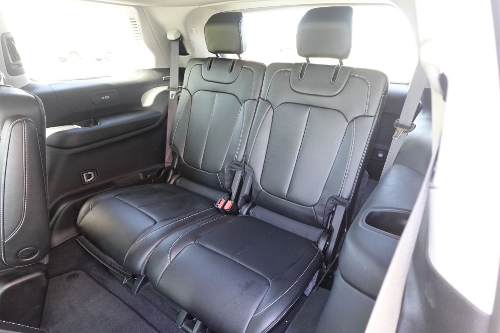 2023 Jeep Grand Cherokee Image 11