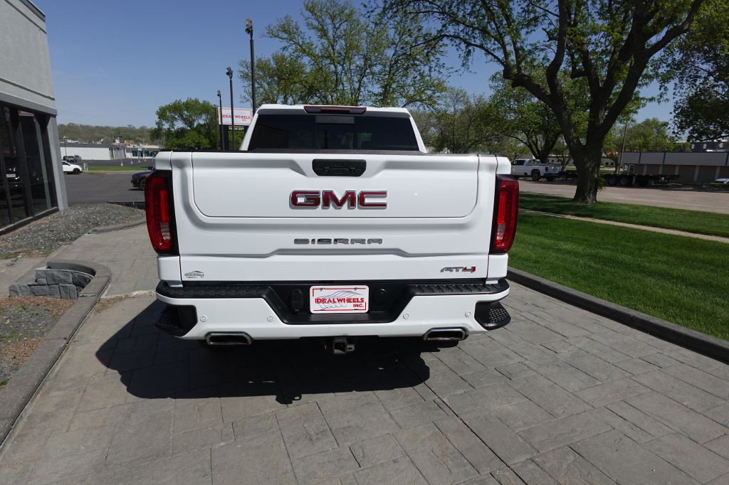 2020 GMC Sierra Image 3