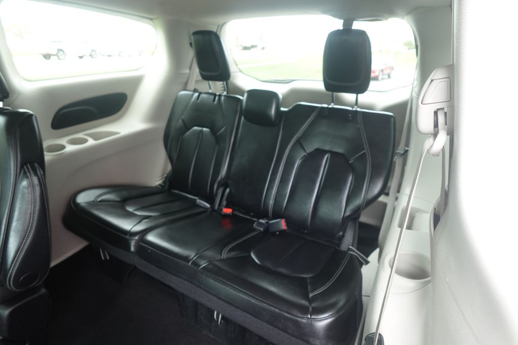 2023 Chrysler Pacifica Image 11