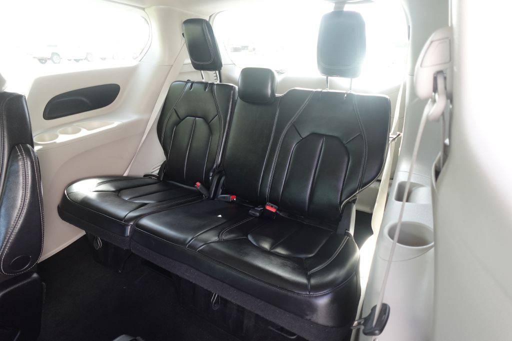 2023 Chrysler Pacifica Image 11