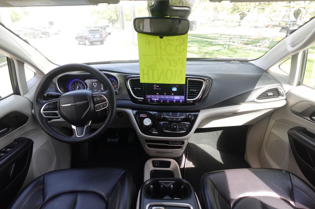 2023 Chrysler Pacifica Image 17