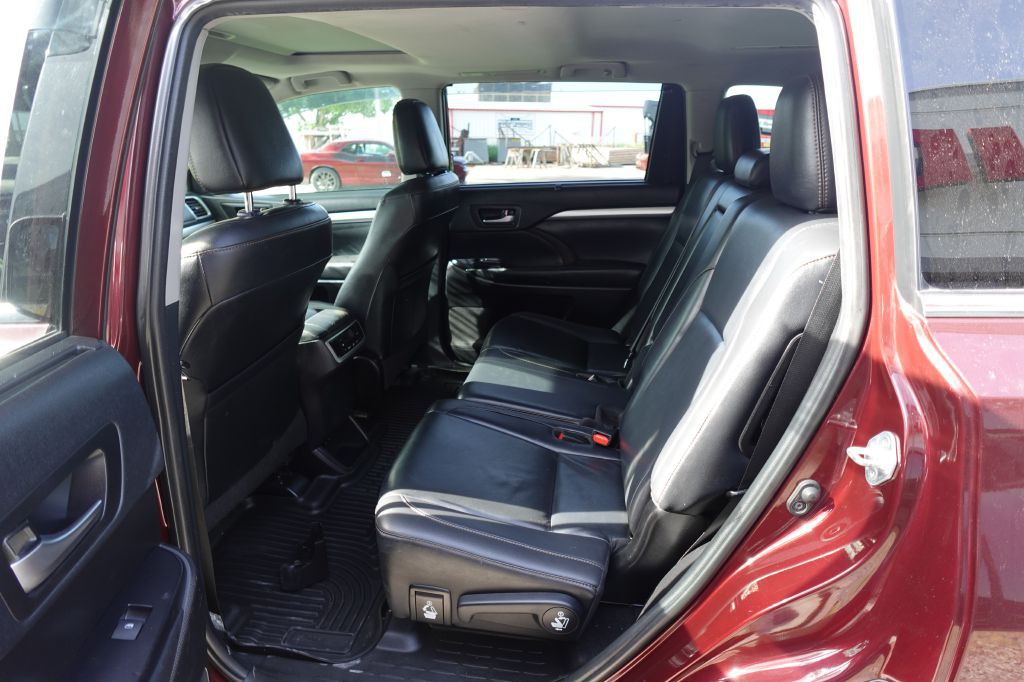 2019 Toyota Highlander Image 10