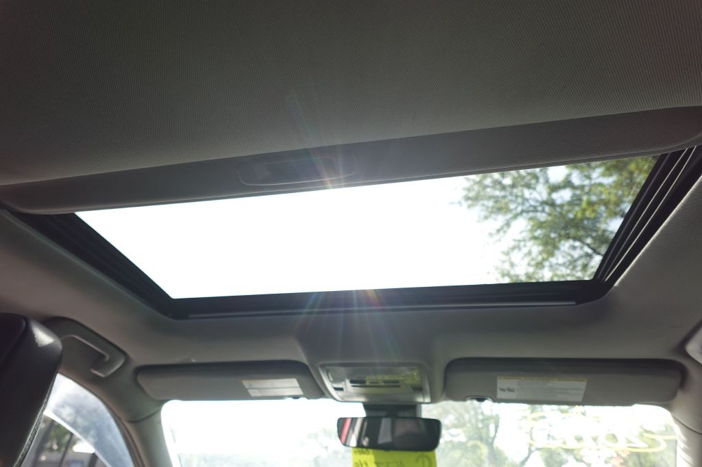 2019 Toyota Highlander Image 16
