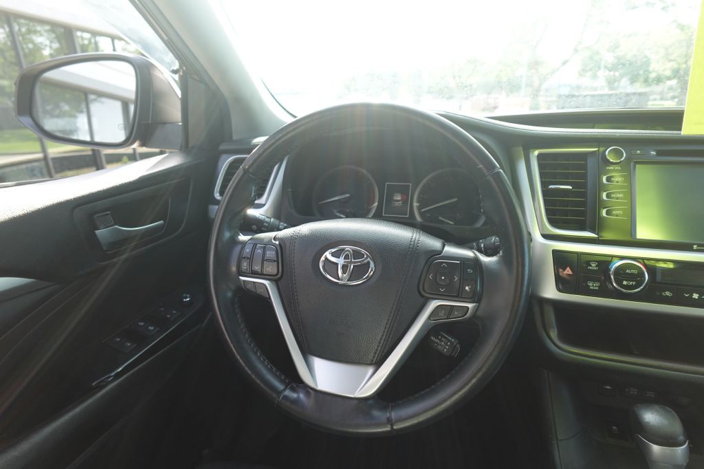 2019 Toyota Highlander Image 17