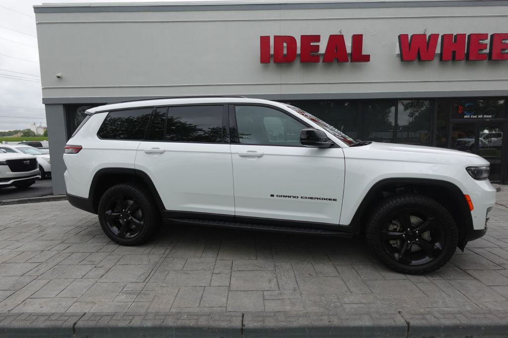 2024 Jeep Grand Cherokee Image 1