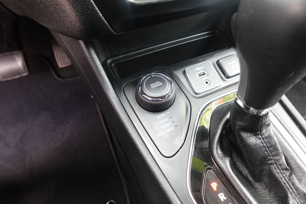 2019 Jeep Cherokee Image 14