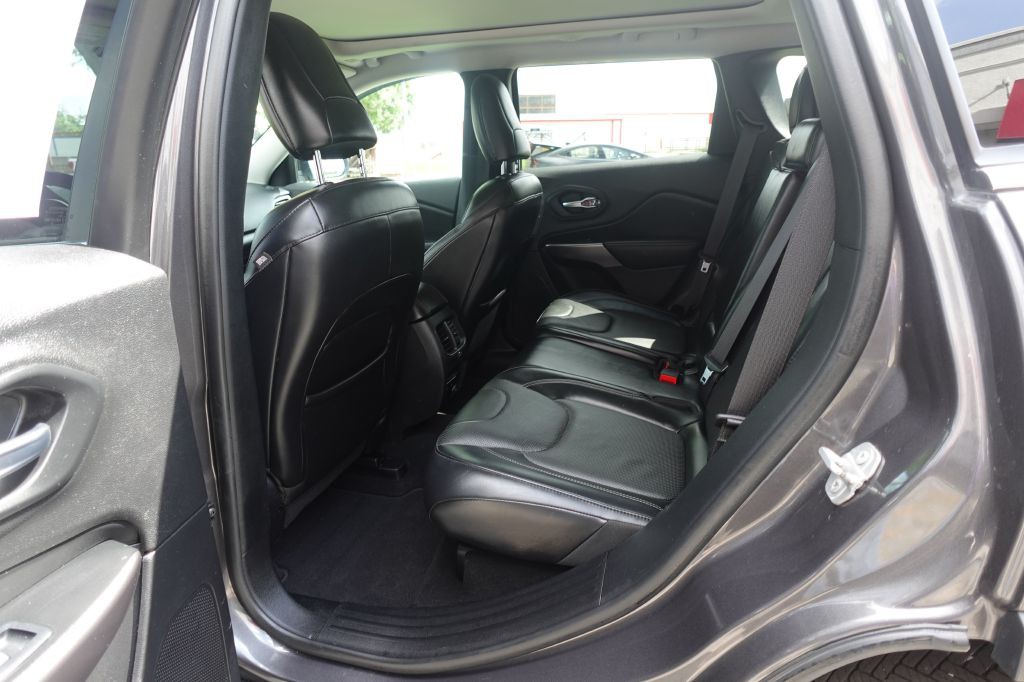 2019 Jeep Cherokee Image 15