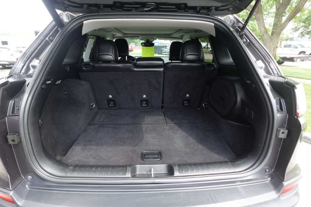 2019 Jeep Cherokee Image 16