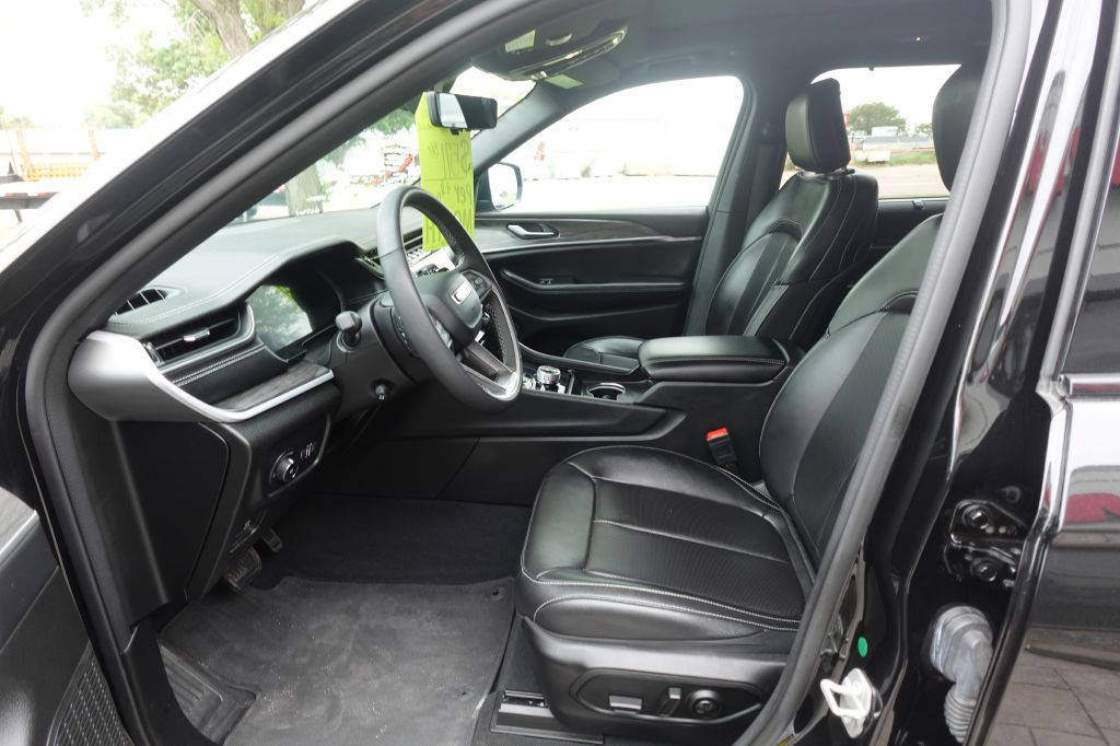2024 Jeep Grand Cherokee Image 9