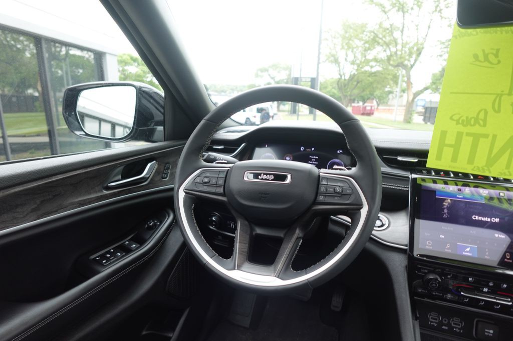 2024 Jeep Grand Cherokee Image 17