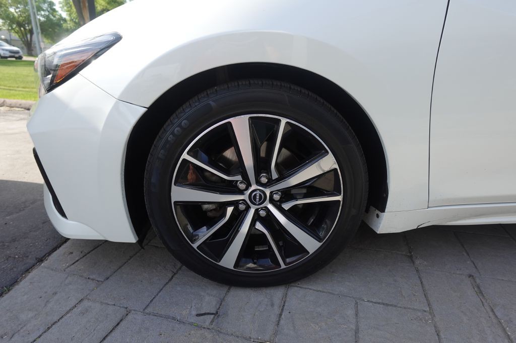 2023 Nissan Maxima Image 19
