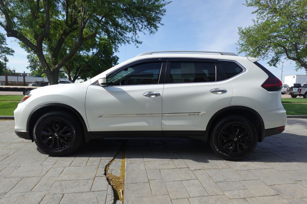 2018 Nissan Rogue Image 5