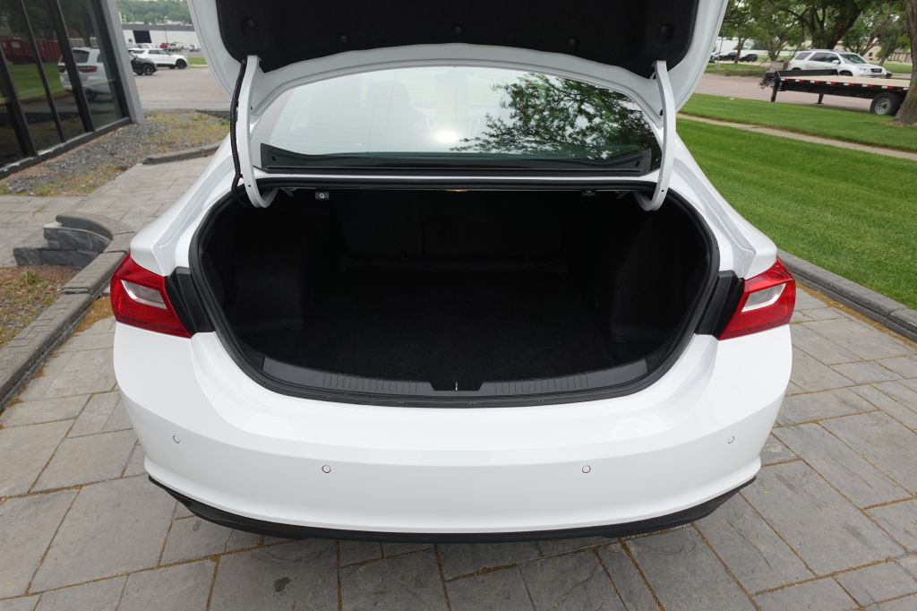 2024 Chevrolet Malibu Image 11