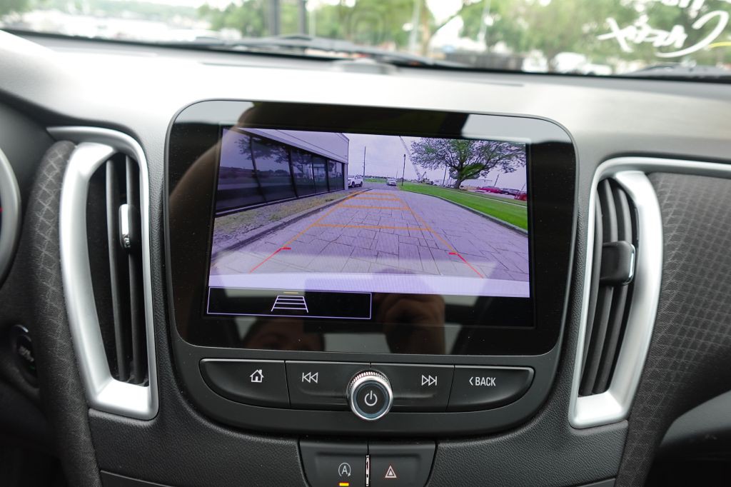 2024 Chevrolet Malibu Image 18