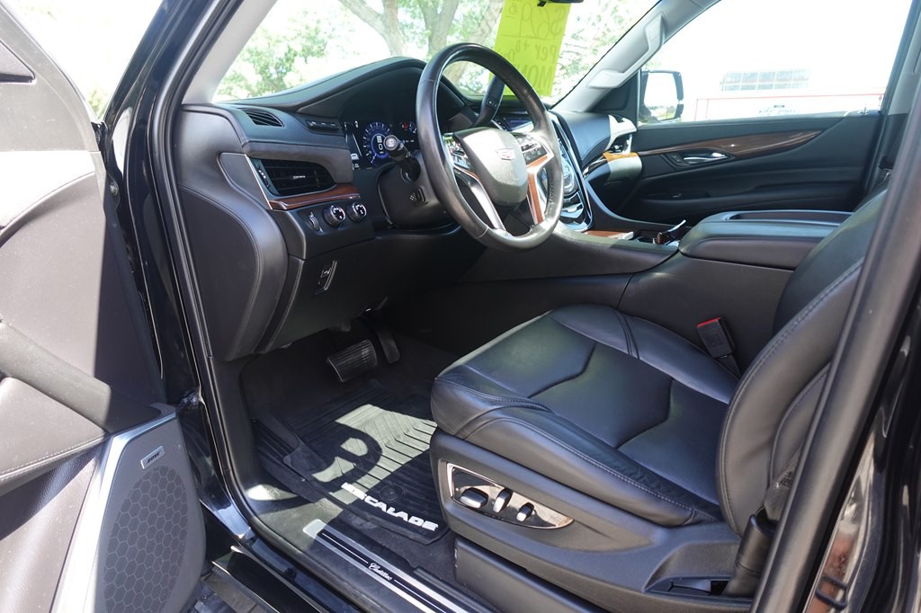 2019 Cadillac Escalade Image 10