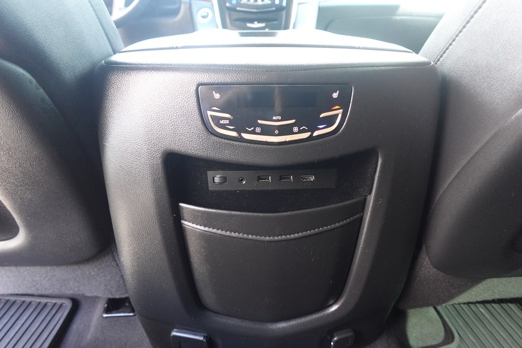 2019 Cadillac Escalade Image 18