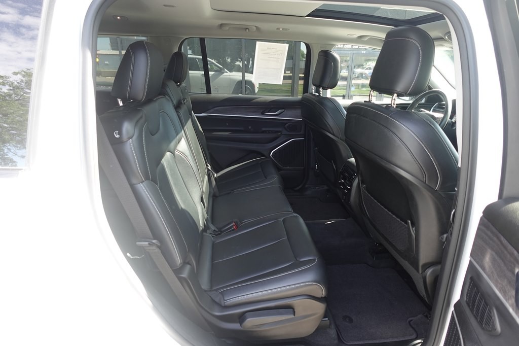 2022 Jeep Grand Cherokee Image 14