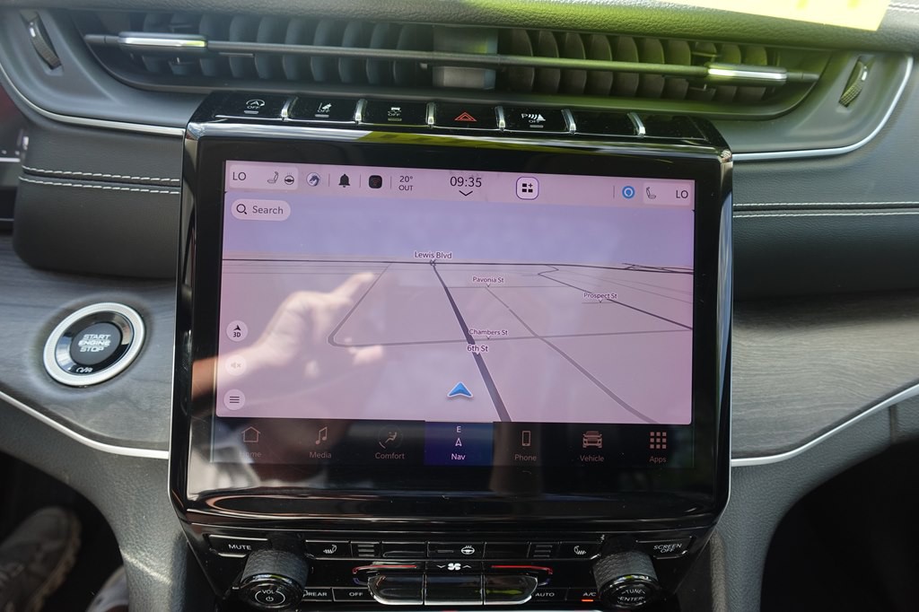 2022 Jeep Grand Cherokee Image 21