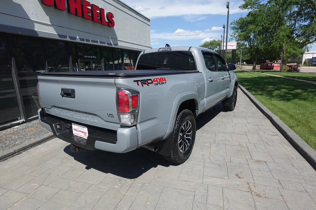 2021 Toyota Tacoma Image 3
