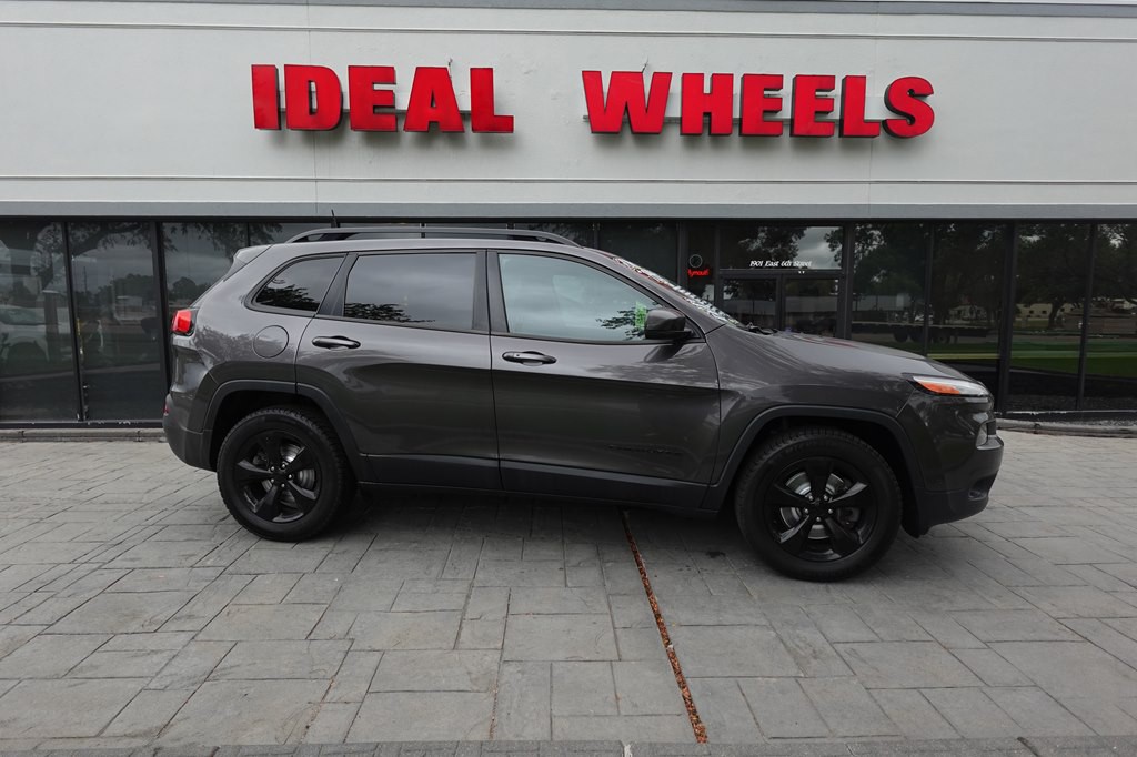 2018 Jeep Cherokee Image 1