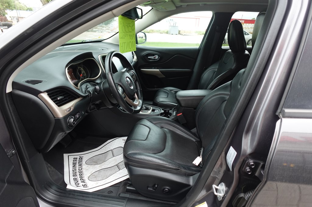 2018 Jeep Cherokee Image 9