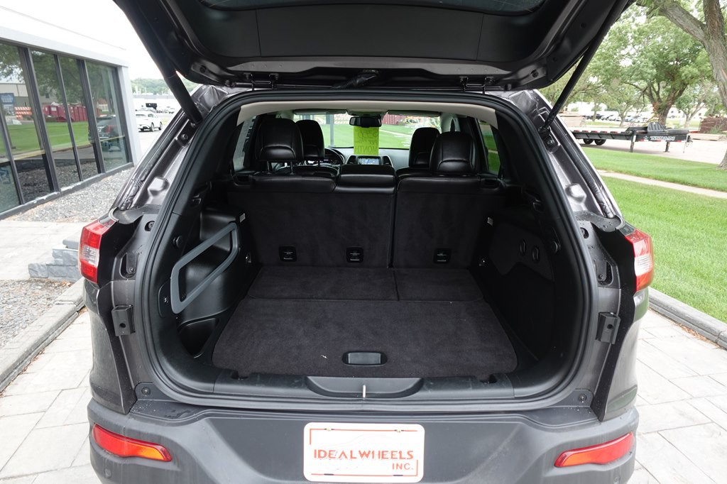 2018 Jeep Cherokee Image 11