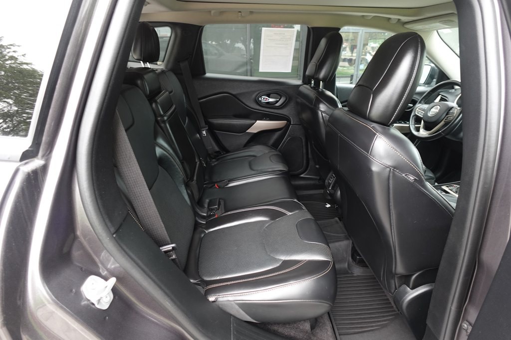 2018 Jeep Cherokee Image 12