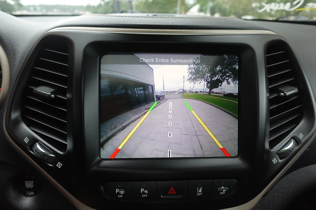 2018 Jeep Cherokee Image 19