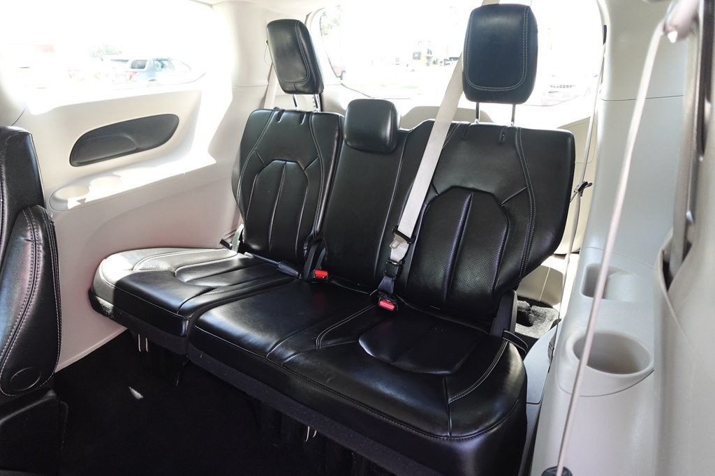 2023 Chrysler Pacifica Image 11