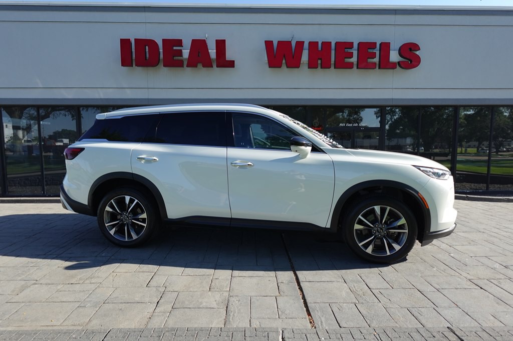 2024 INFINITI QX60 Image 1