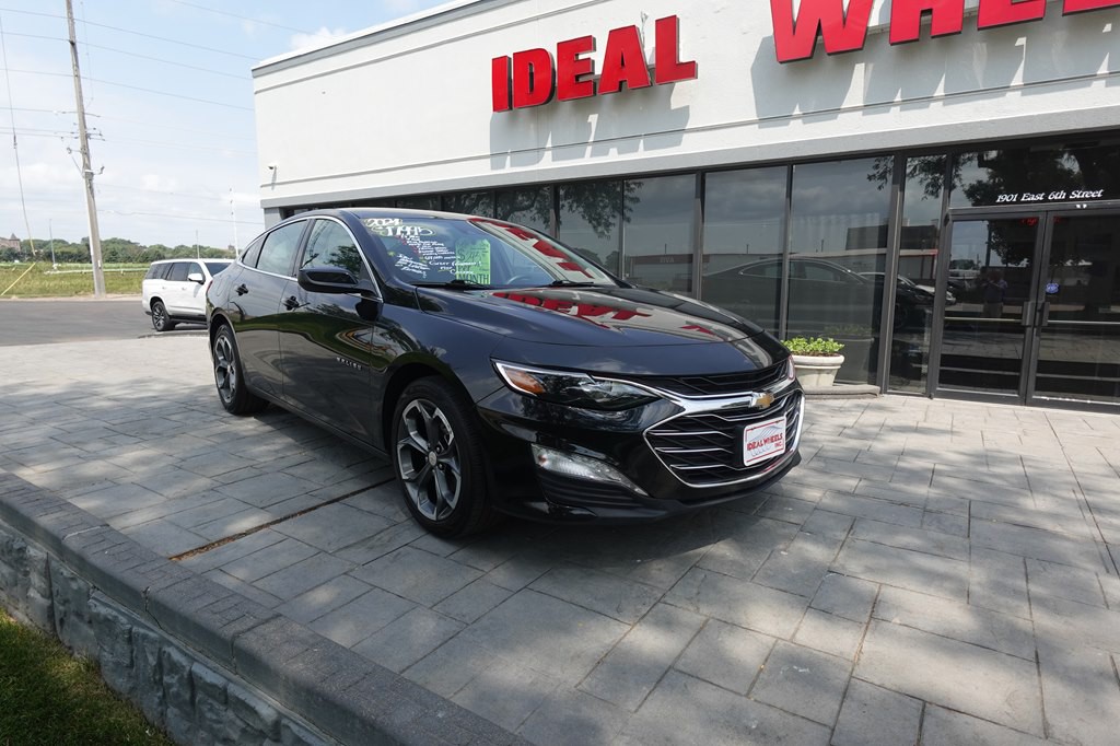 2024 Chevrolet Malibu Image 2