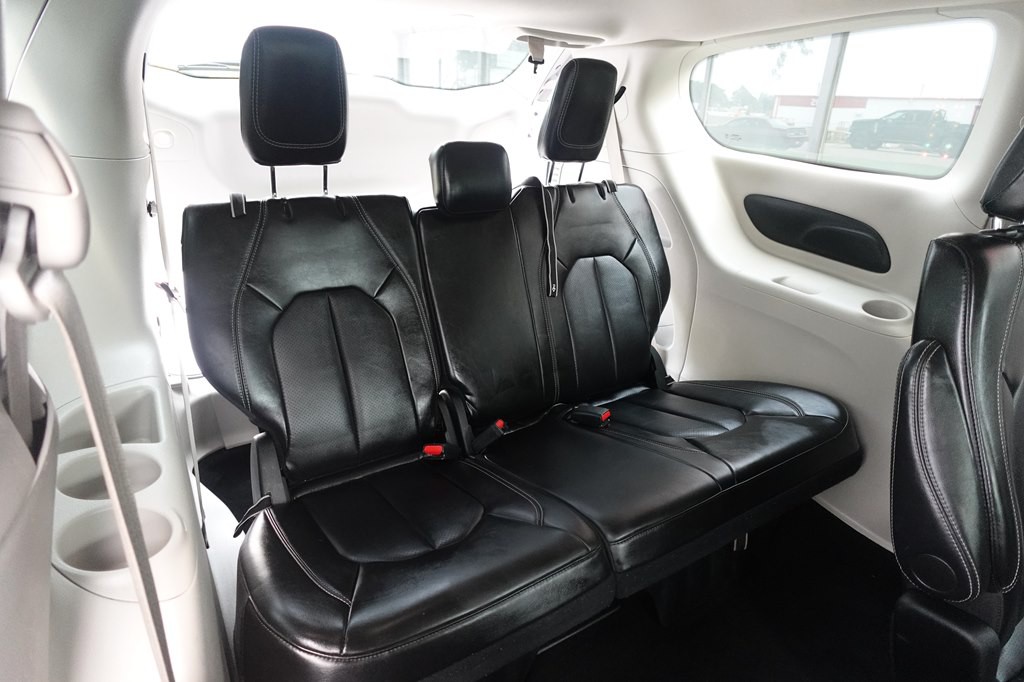 2024 Chrysler Pacifica Image 13