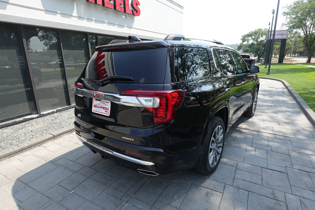 2021 GMC Acadia Image 2