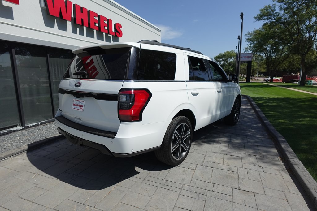 2021 Ford Expedition Image 3
