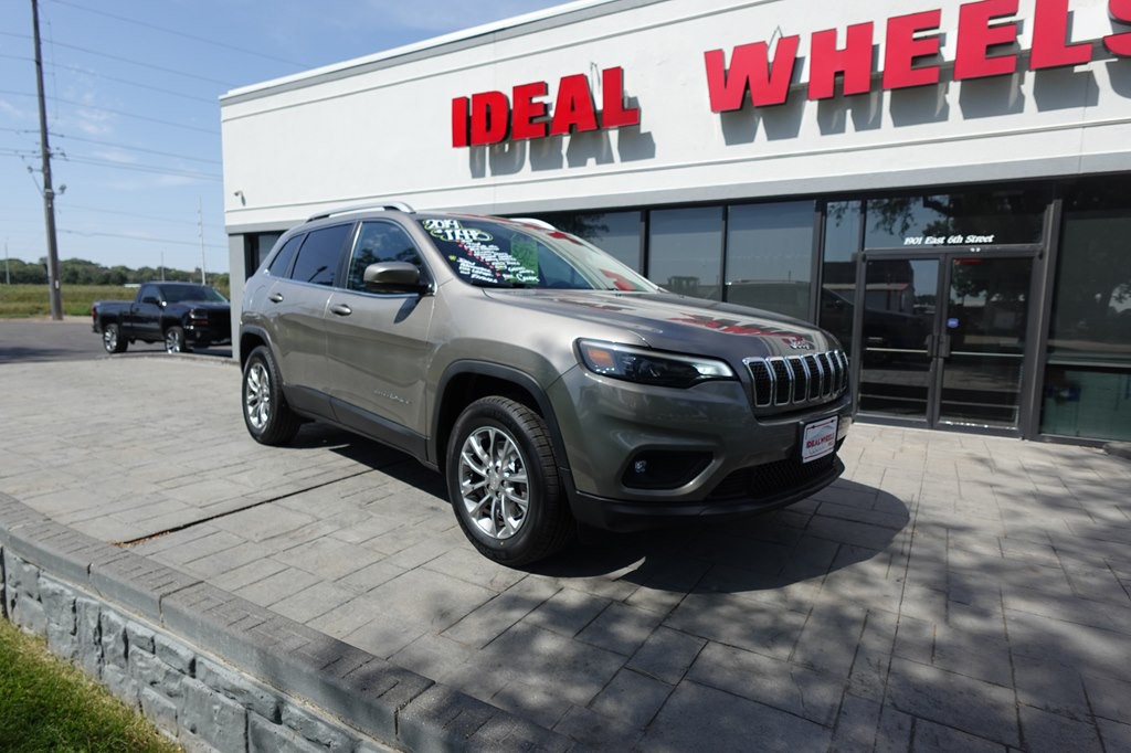 2019 Jeep Cherokee Image 2