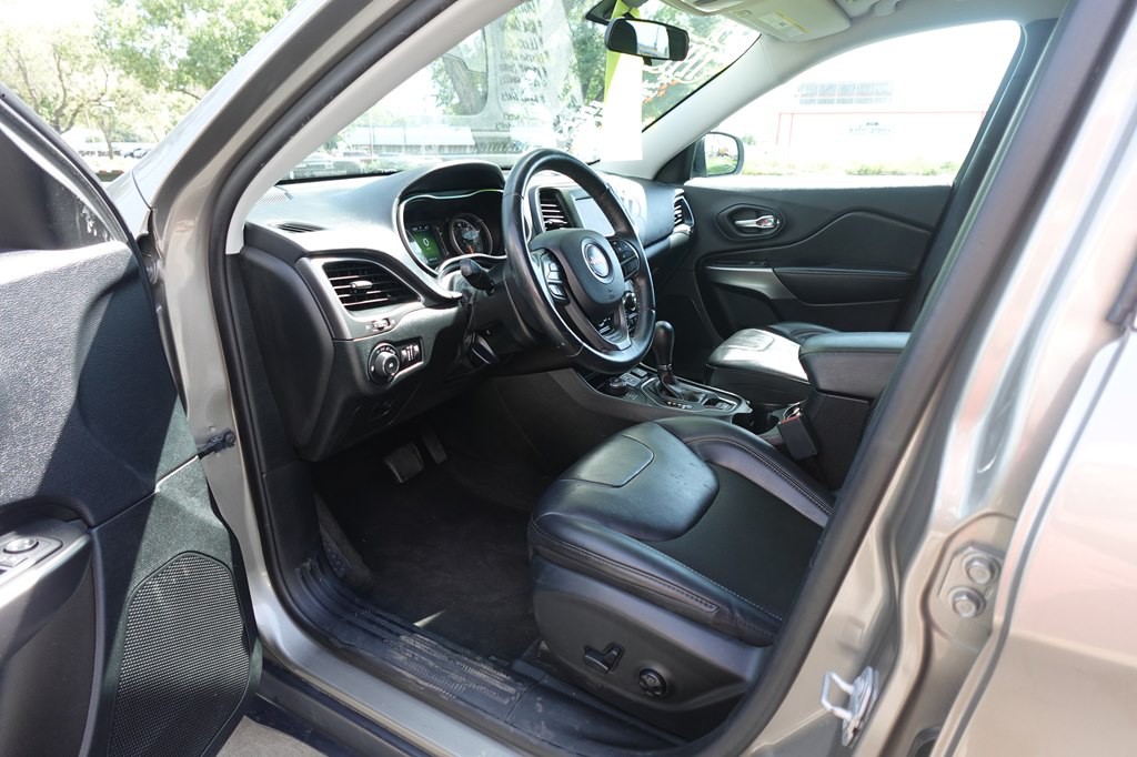2019 Jeep Cherokee Image 9