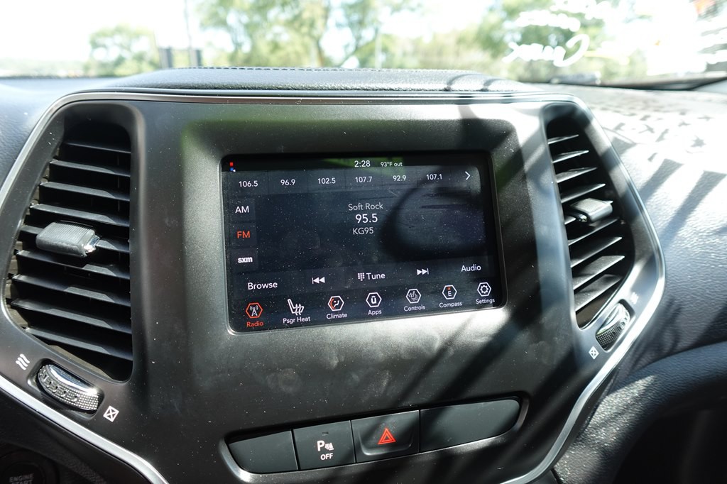 2019 Jeep Cherokee Image 10