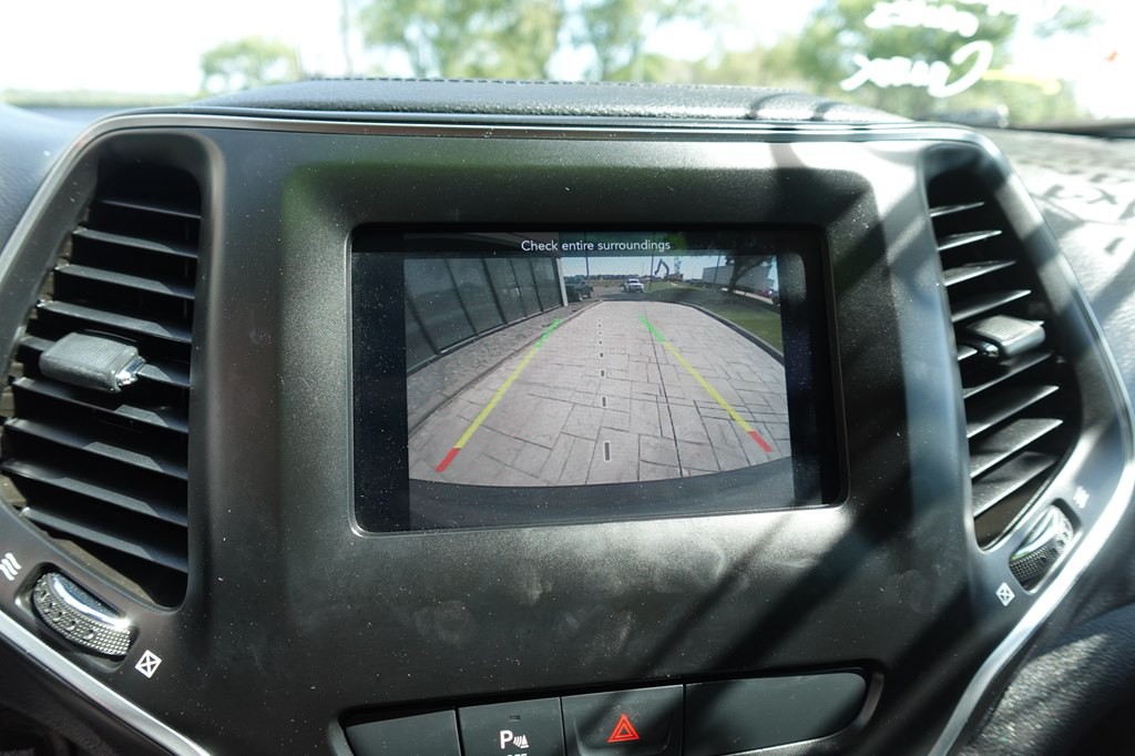 2019 Jeep Cherokee Image 11