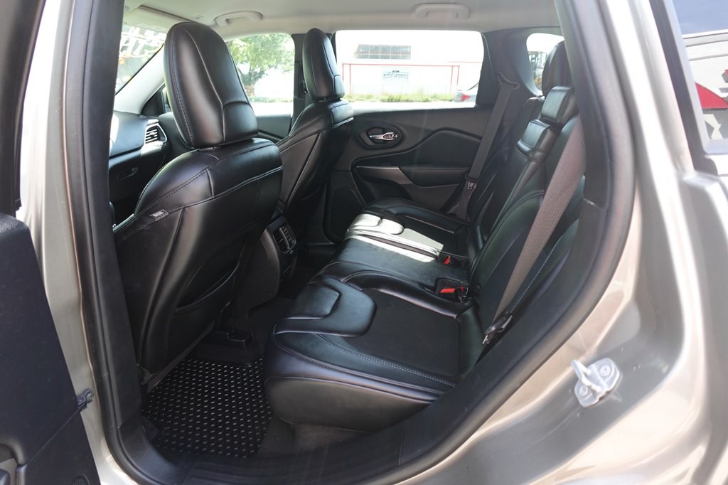 2019 Jeep Cherokee Image 14