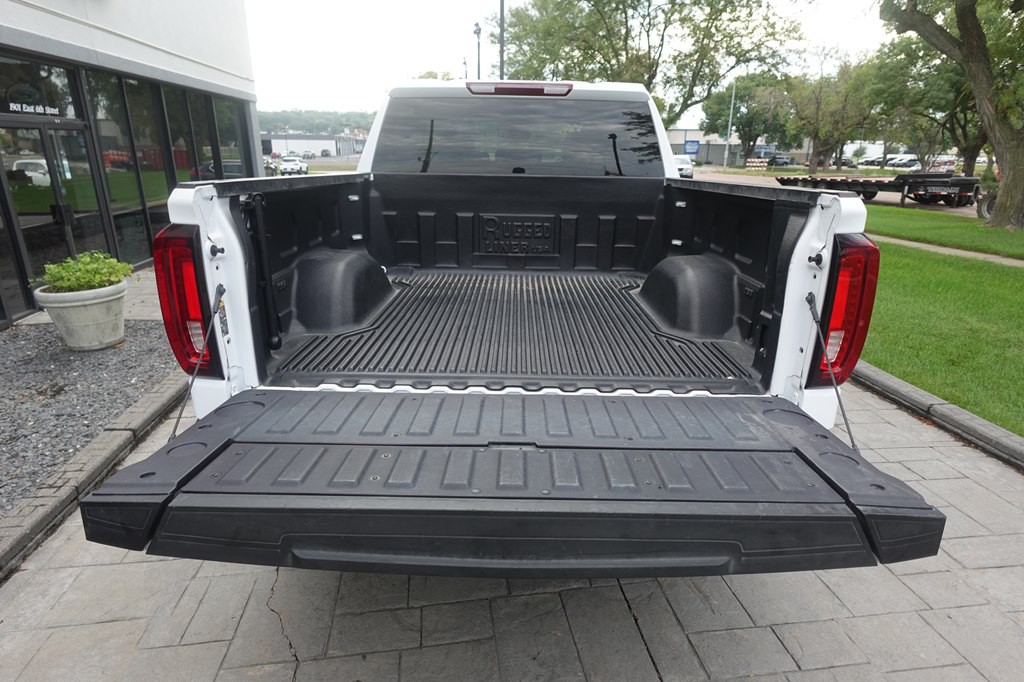 2025 GMC Sierra Image 12