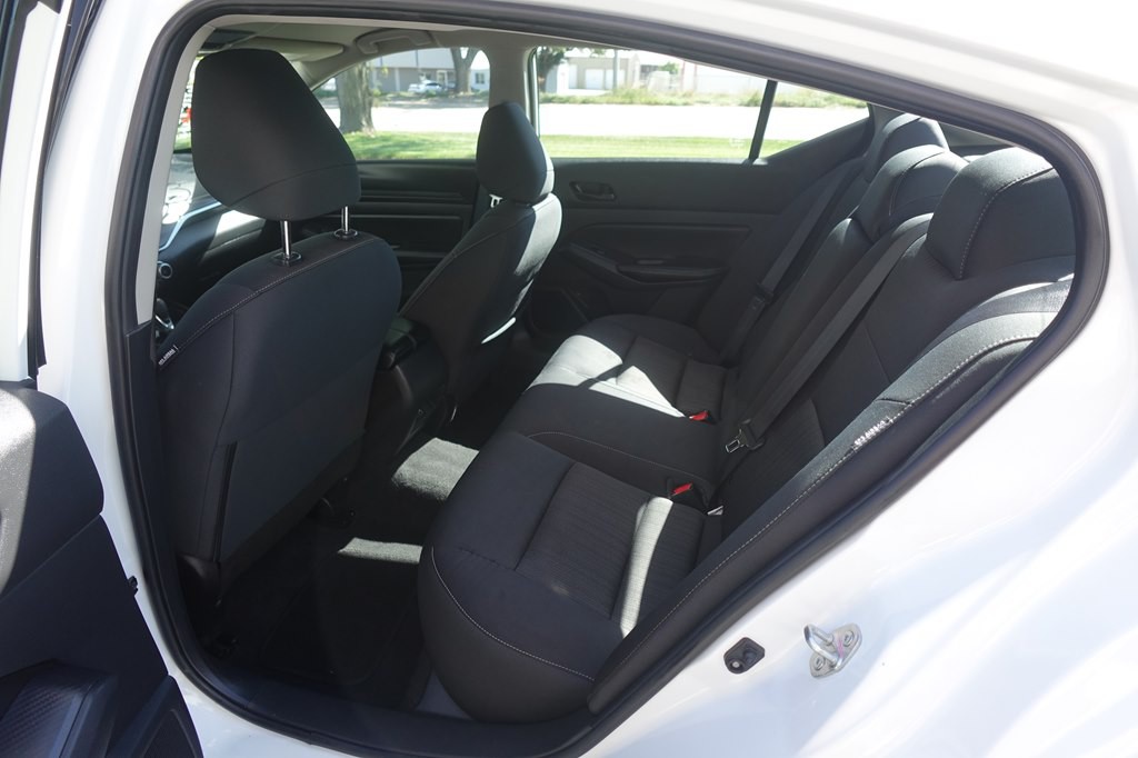 2025 Nissan Altima Image 10