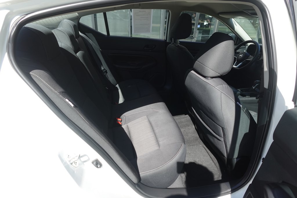 2025 Nissan Altima Image 12
