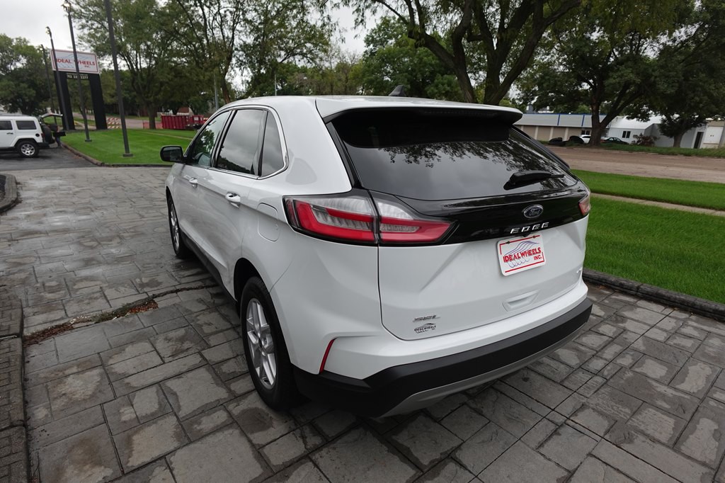 2024 Ford Edge Image 4