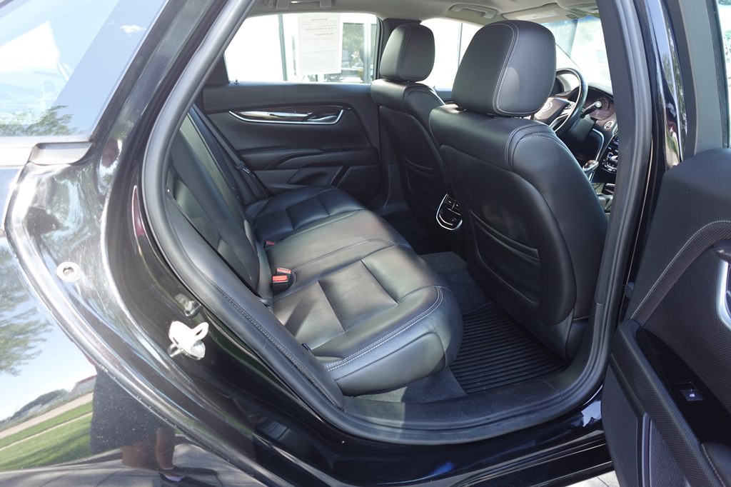 2015 Cadillac XTS Image 11