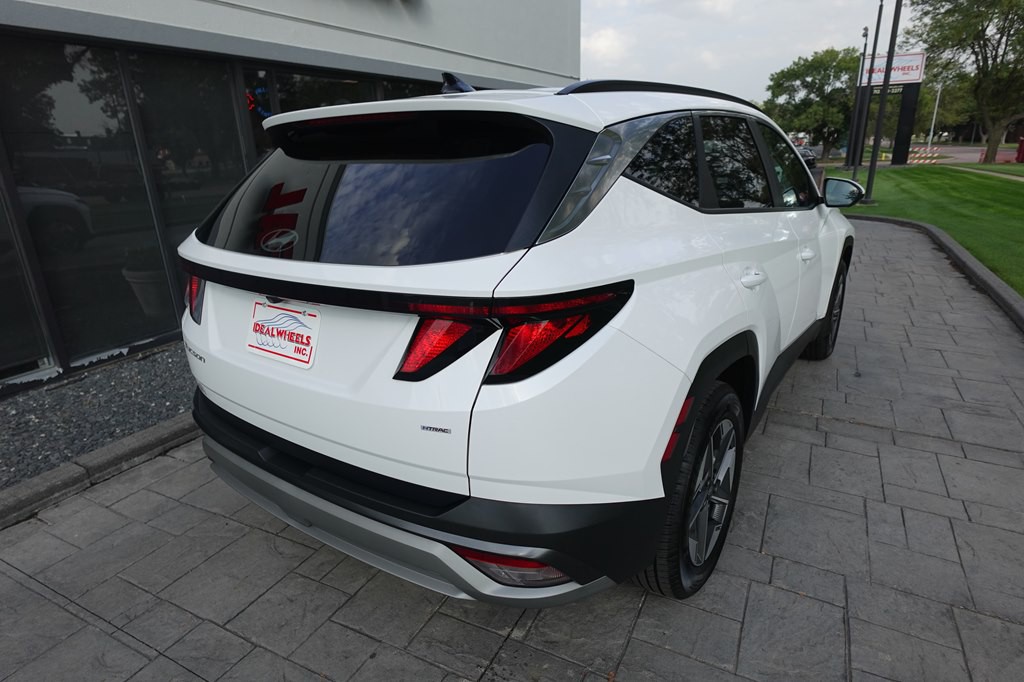 2025 Hyundai Tucson Image 2