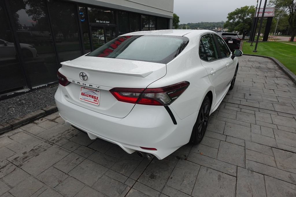 2024 Toyota Camry Image 2