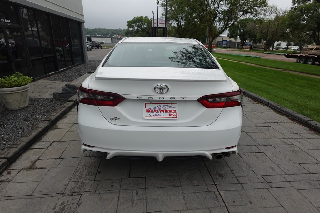 2024 Toyota Camry Image 3
