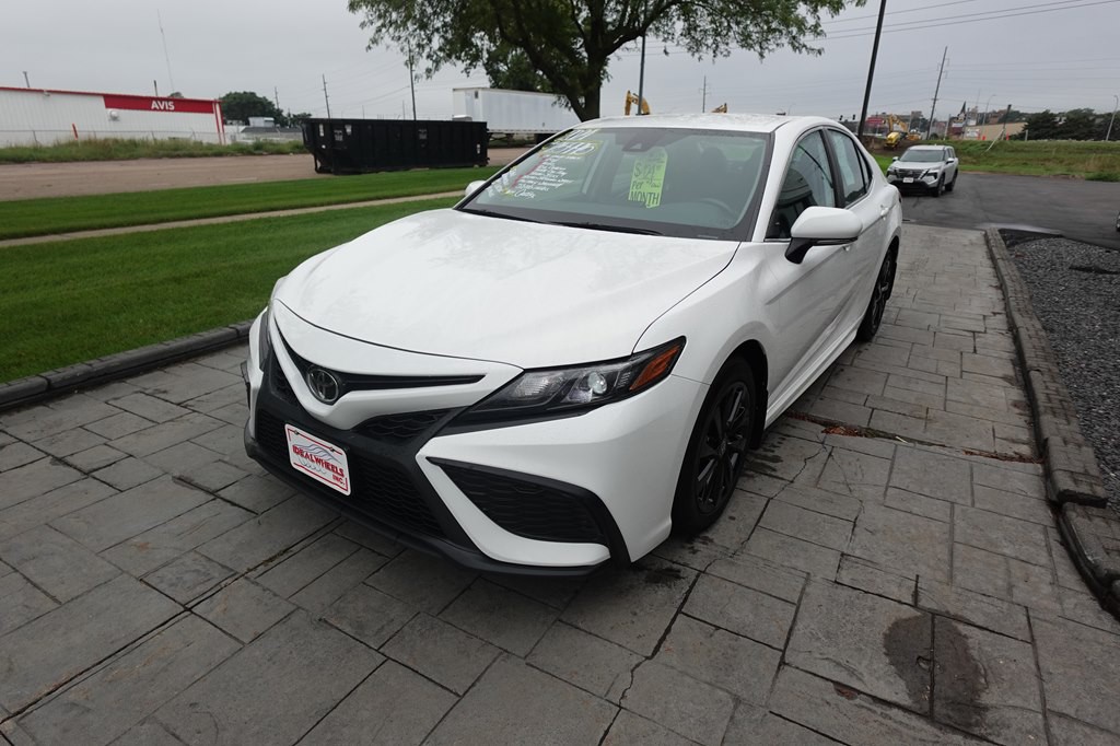 2024 Toyota Camry Image 6